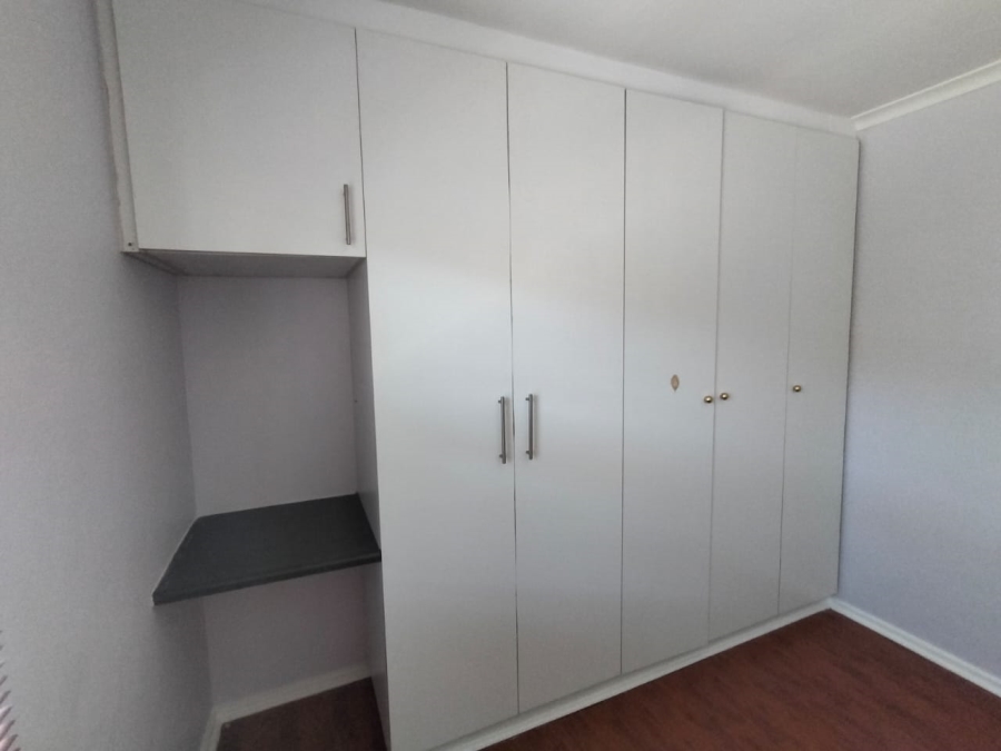 To Let 3 Bedroom Property for Rent in Loucharmante Western Cape